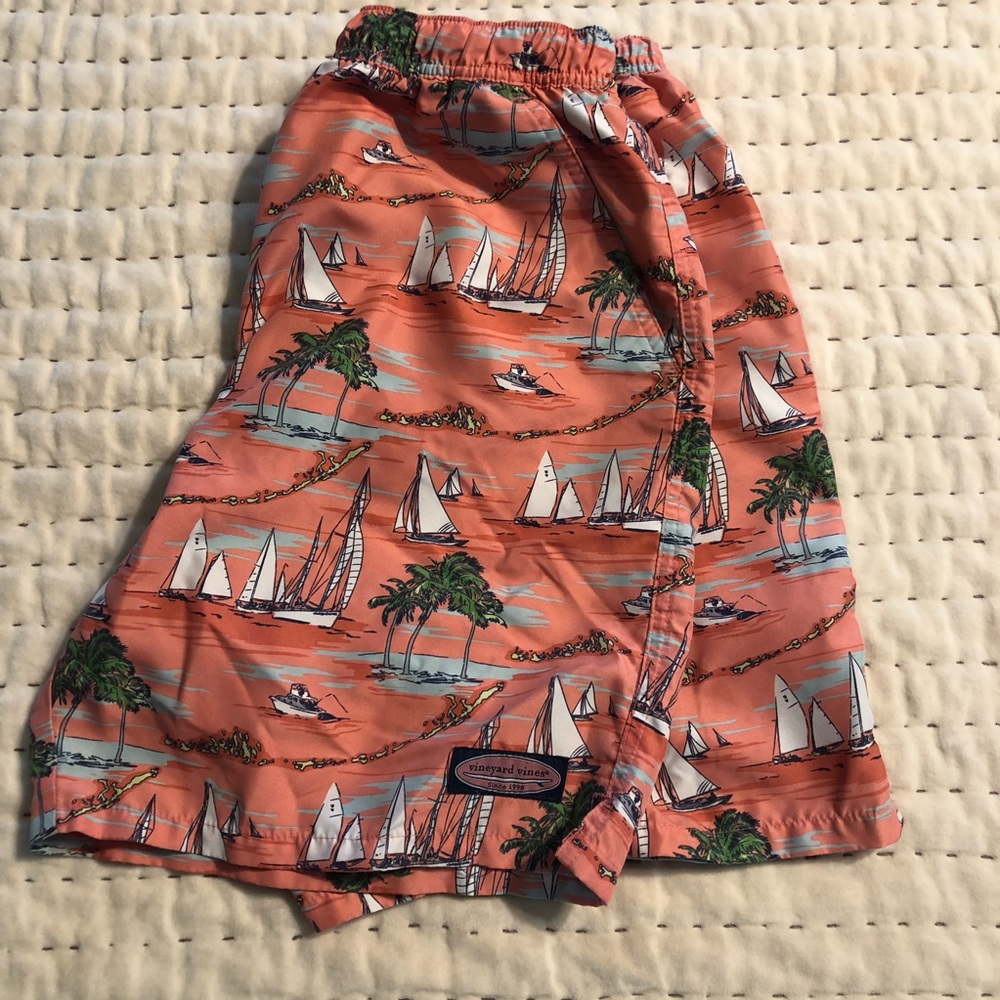 Vineyard Vines men’s 7” swim shorts